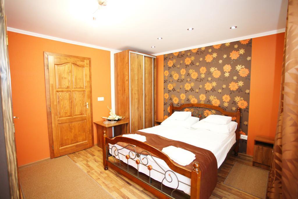 Mirage Hotel Berehove  Camera foto