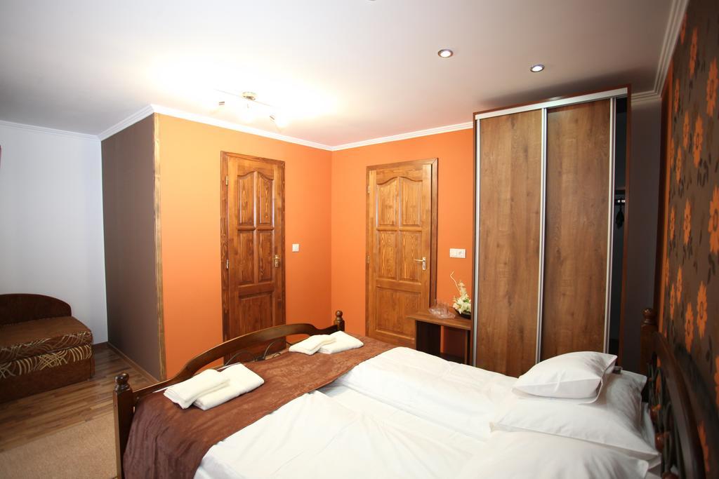 Mirage Hotel Berehove  Camera foto