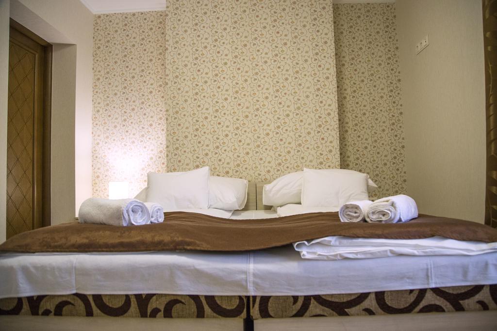Mirage Hotel Berehove  Esterno foto